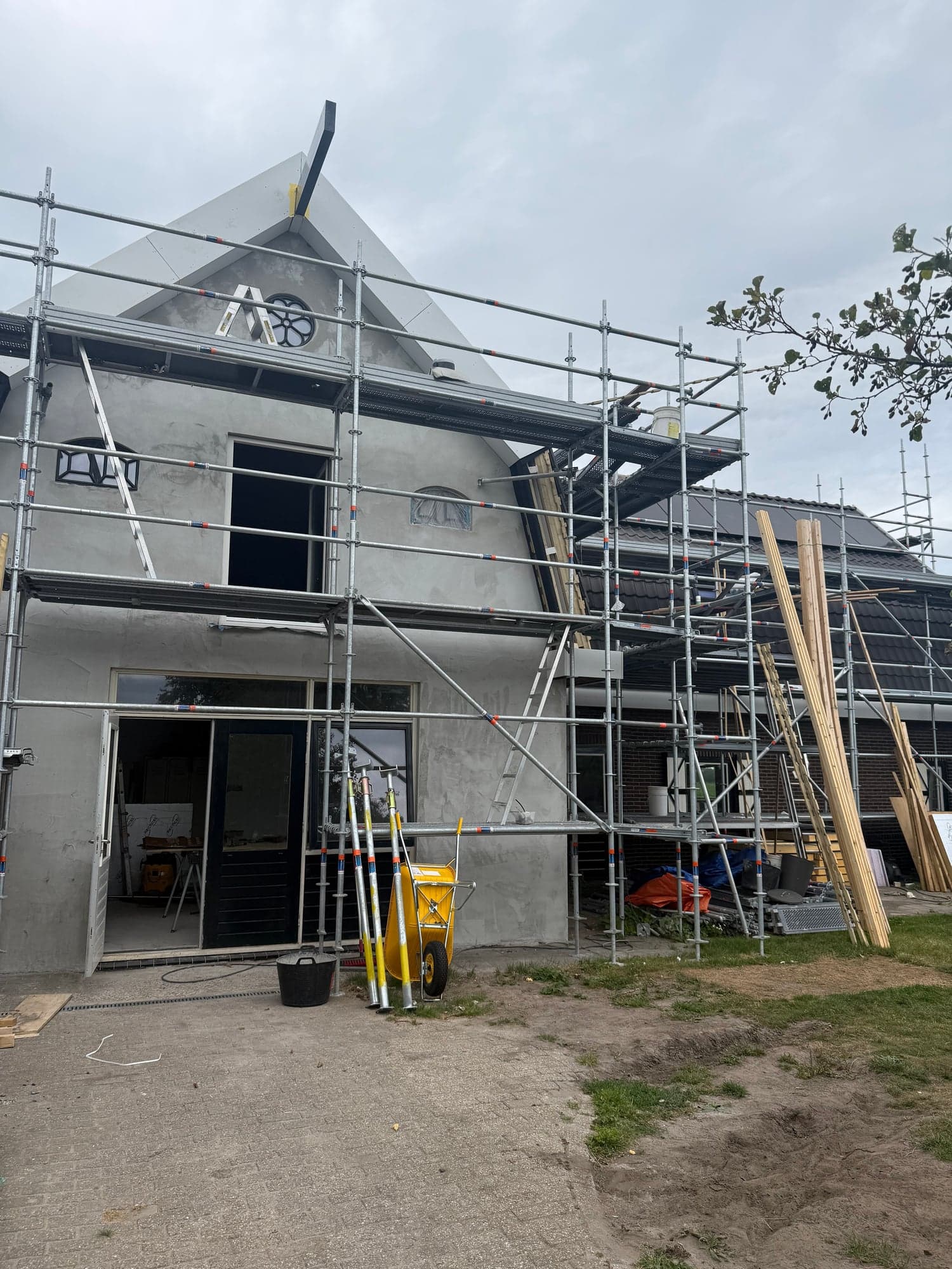 Zinken bakgoten en HWA's woonboerderij Texel