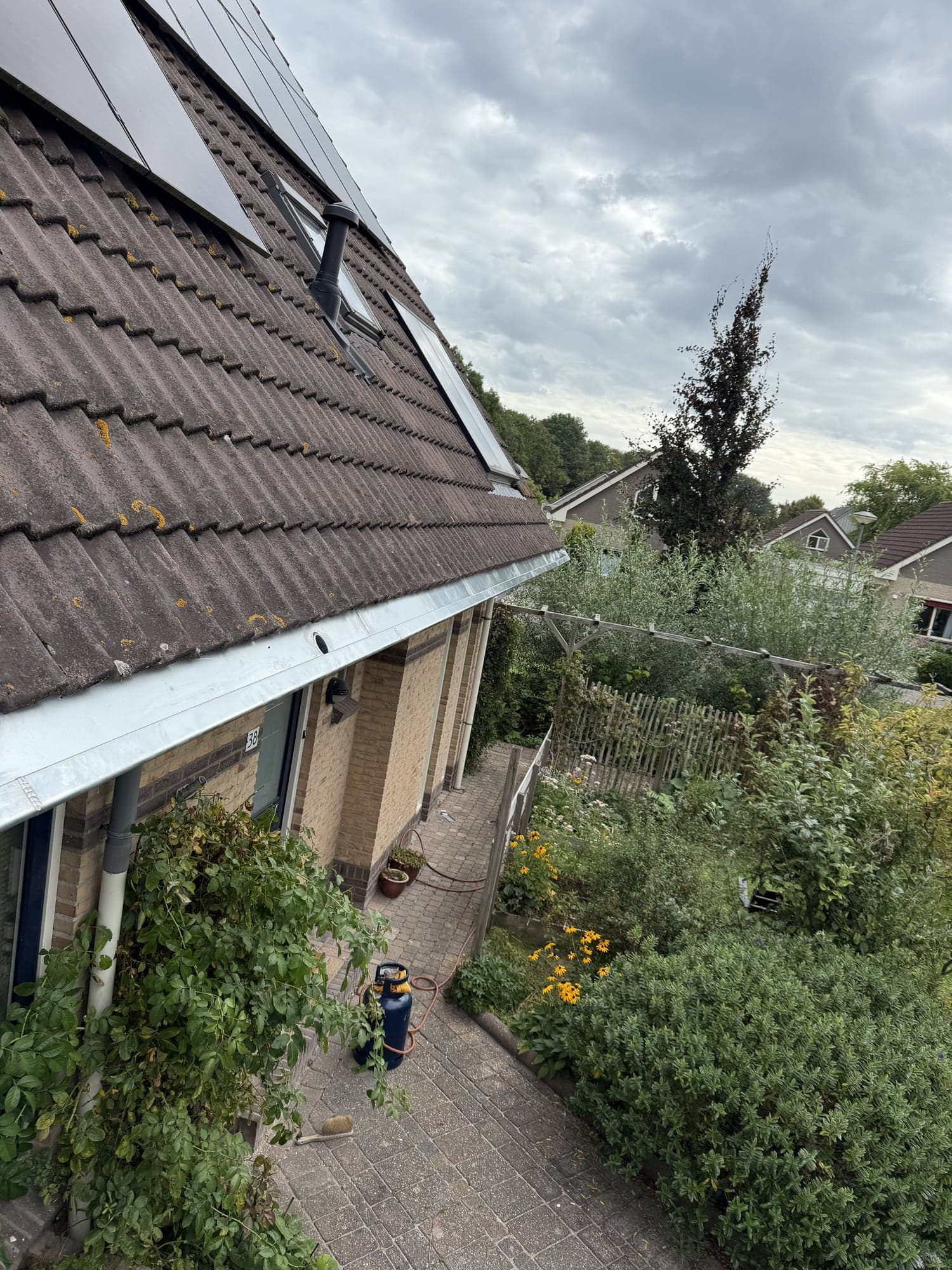 Overhoekse  zinken dakgoten Hoogkarspel 